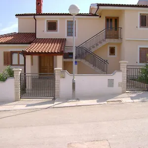 Marianne Apartment